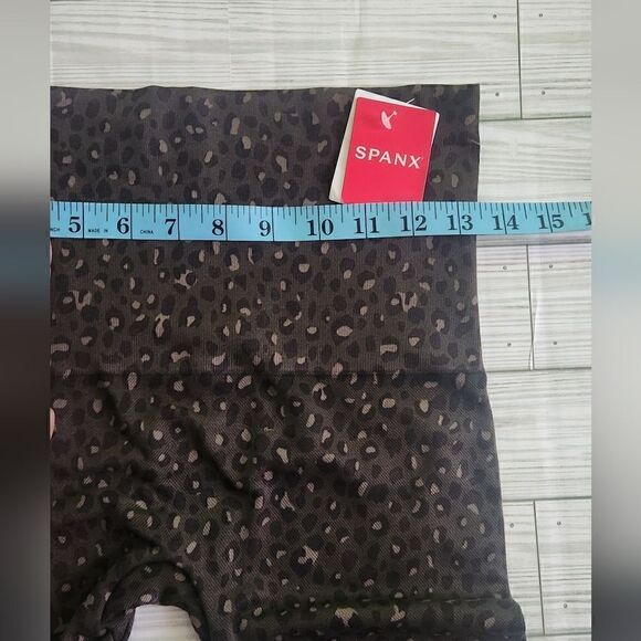 NWT Spanx Look At Me Now Leggings Olive Leopard Size XL - Picture 7 of 12